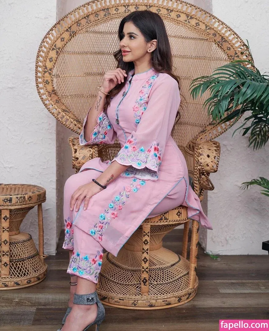 Meetii Kalher Onlyfans Photo Gallery 