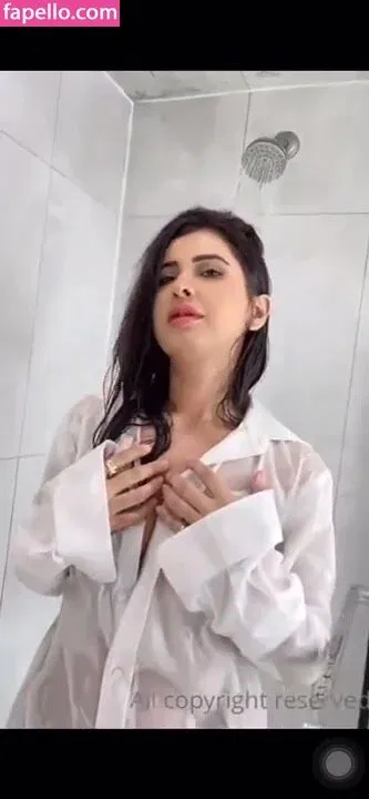 Meetii Kalher Onlyfans Photo Gallery 