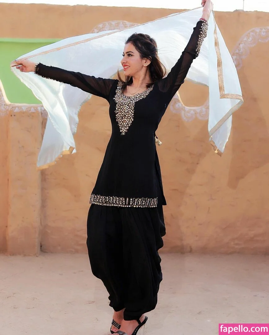 Meetii Kalher Onlyfans Photo Gallery 