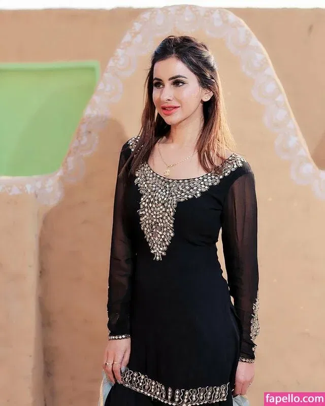 Meetii Kalher Onlyfans Photo Gallery 