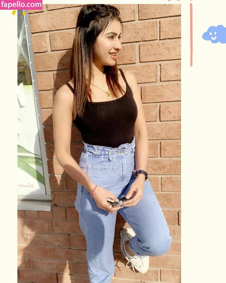 Meetii Kalher Onlyfans Photo Gallery 