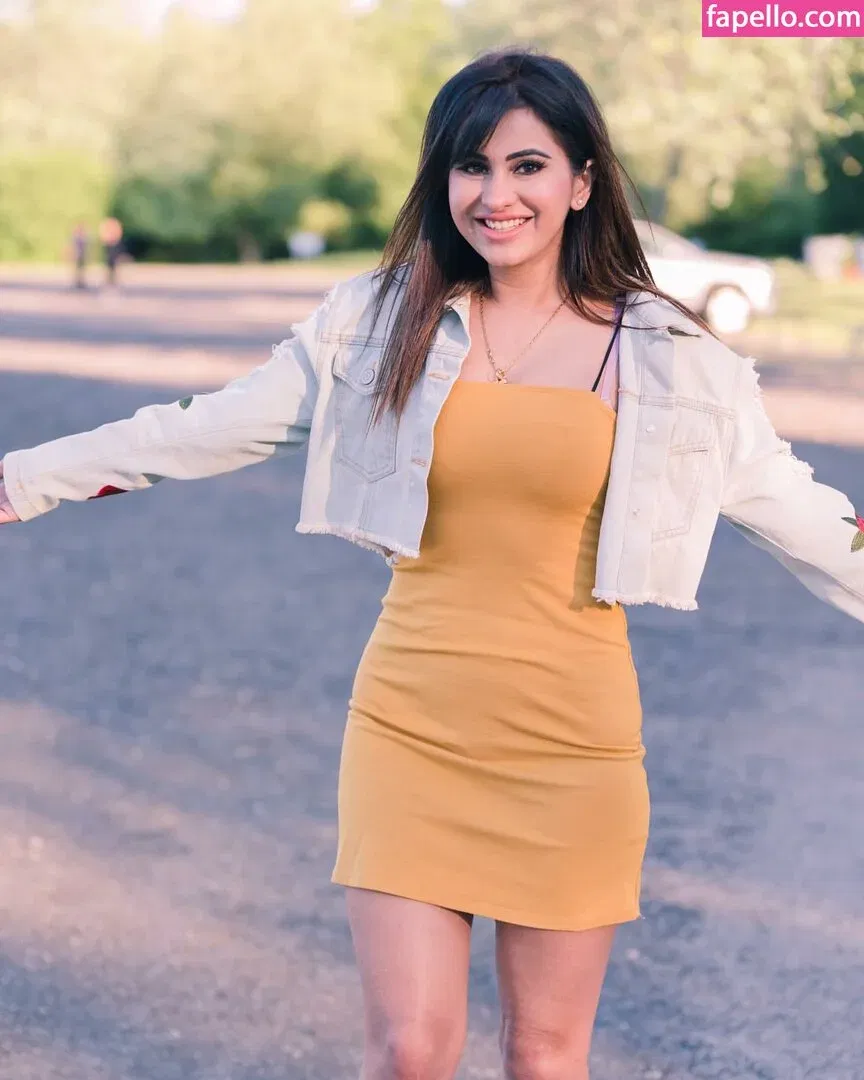 Meetii Kalher Onlyfans Photo Gallery 