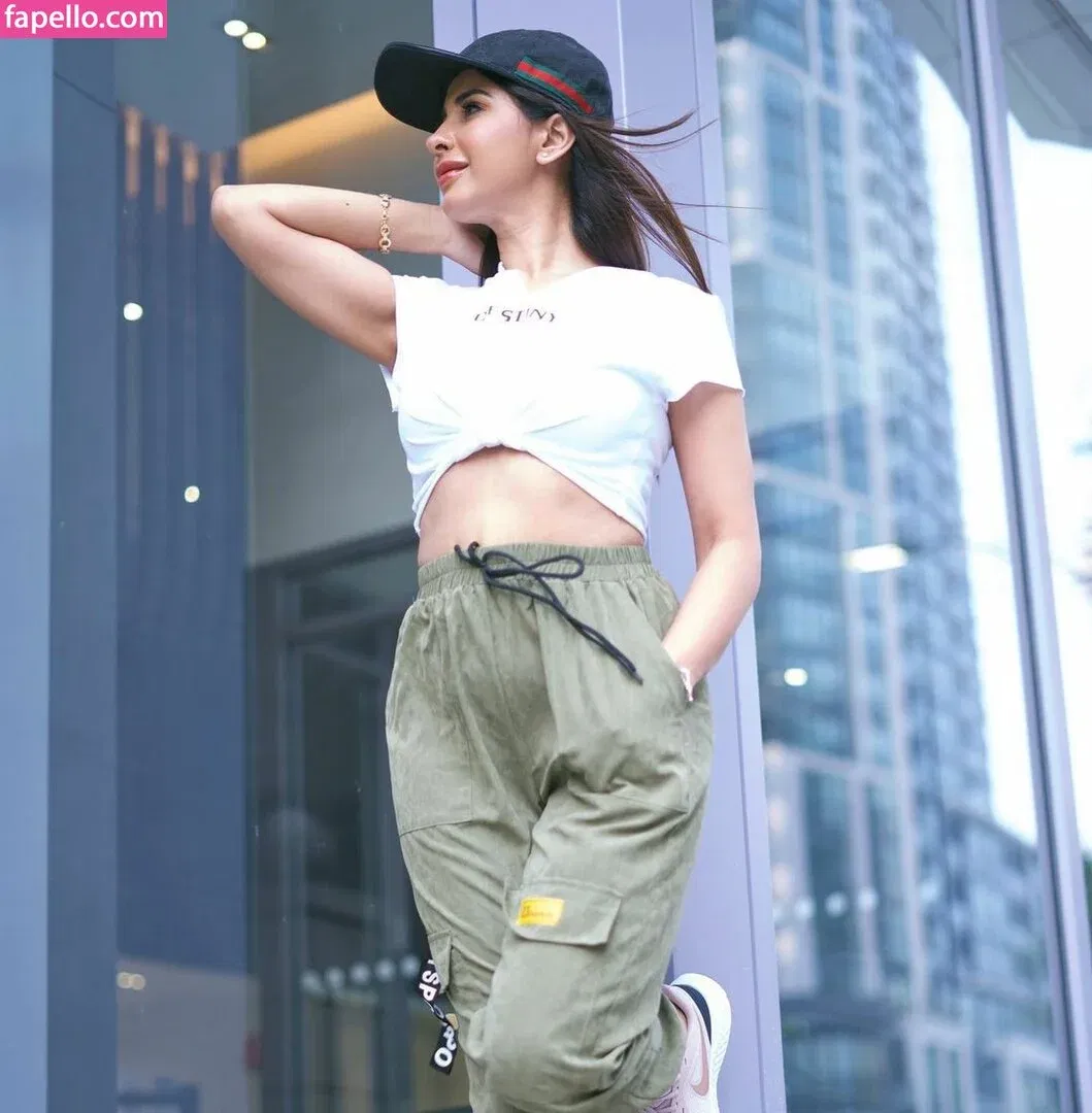 Meetii Kalher Onlyfans Photo Gallery 