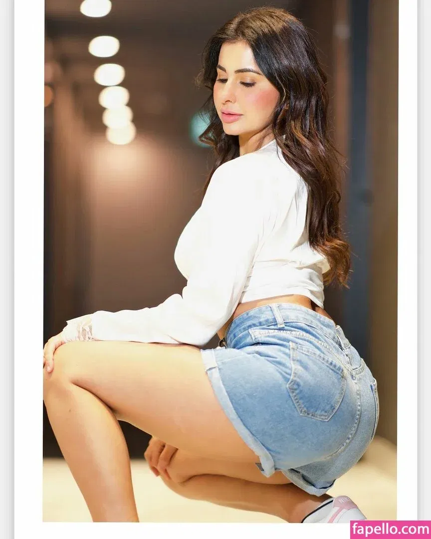 Meetii Kalher Onlyfans Photo Gallery 