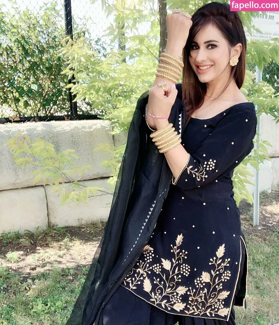 Meetii Kalher Onlyfans Photo Gallery 