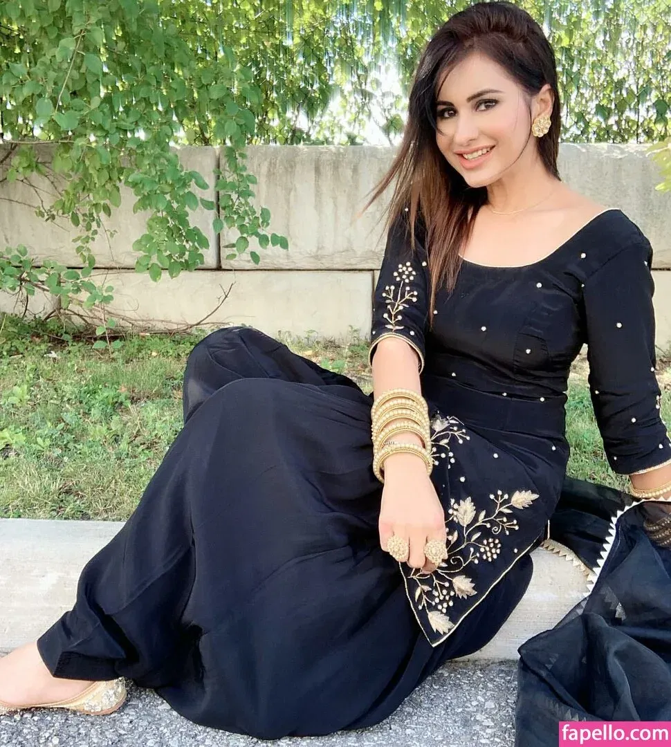 Meetii Kalher Onlyfans Photo Gallery 