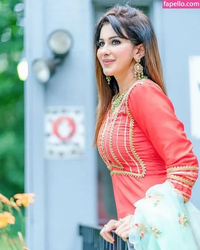 Meetii Kalher Onlyfans Photo Gallery 