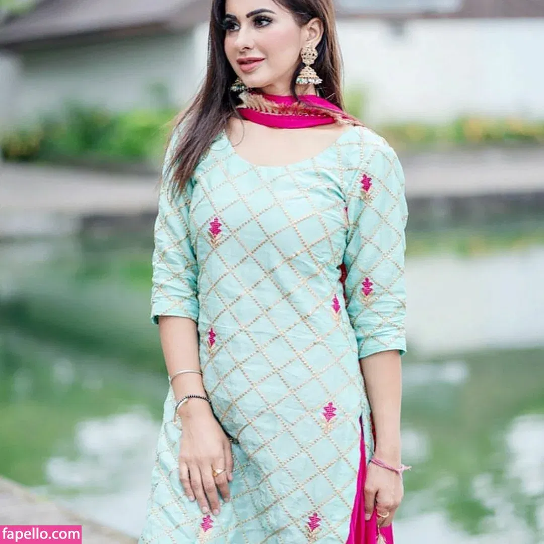 Meetii Kalher Onlyfans Photo Gallery 