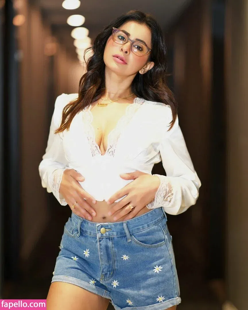 Meetii Kalher Onlyfans Photo Gallery 