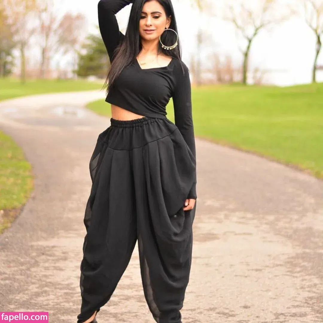 Meetii Kalher Onlyfans Photo Gallery 