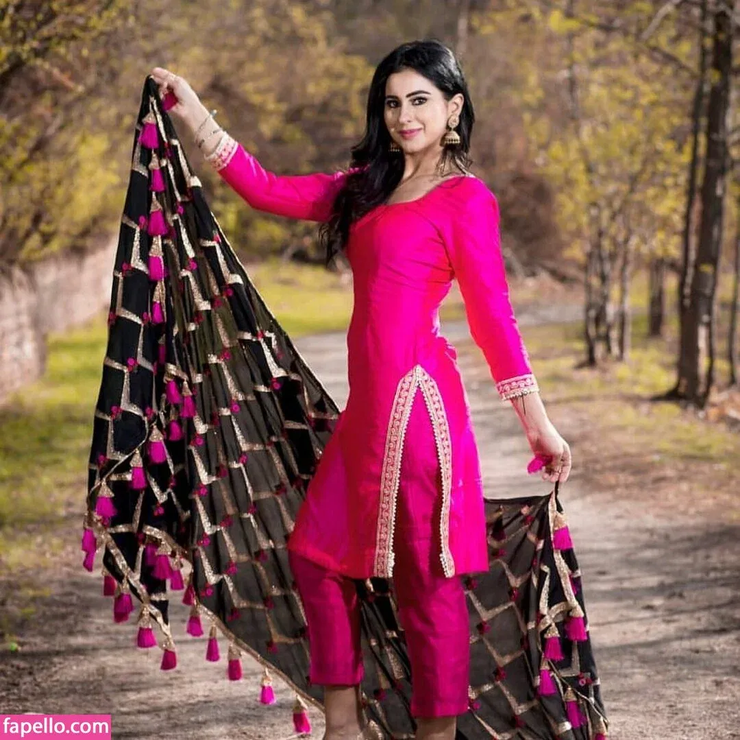 Meetii Kalher Onlyfans Photo Gallery 