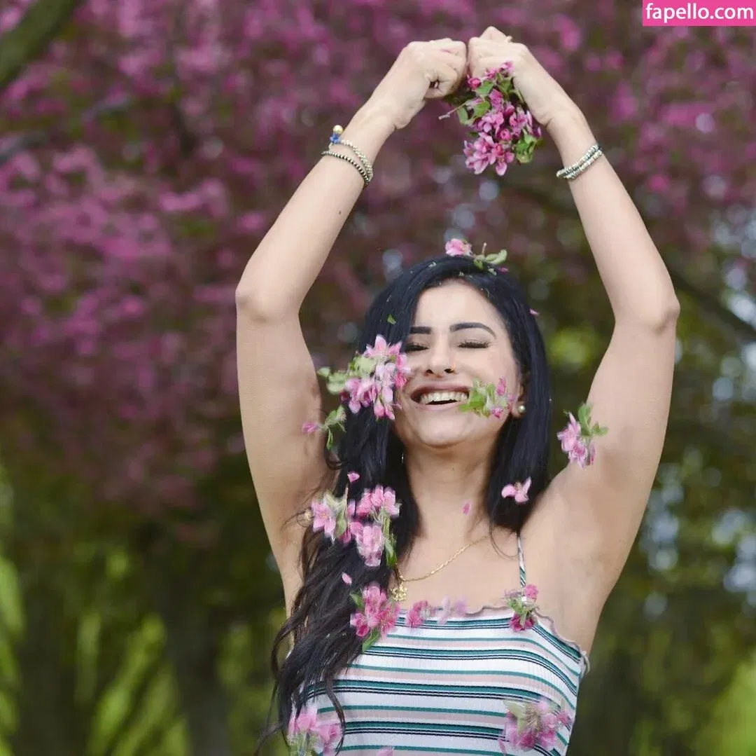 Meetii Kalher Onlyfans Photo Gallery 