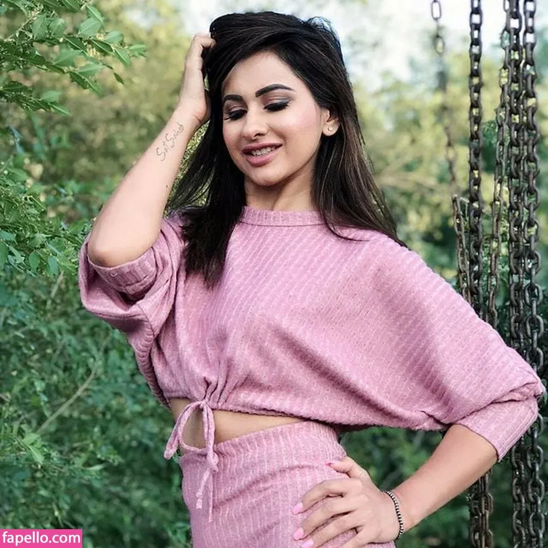 Meetii Kalher Onlyfans Photo Gallery 