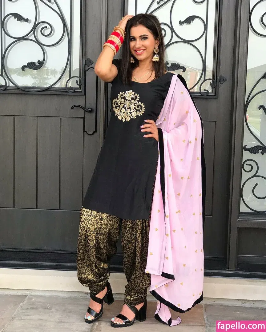 Meetii Kalher Onlyfans Photo Gallery 