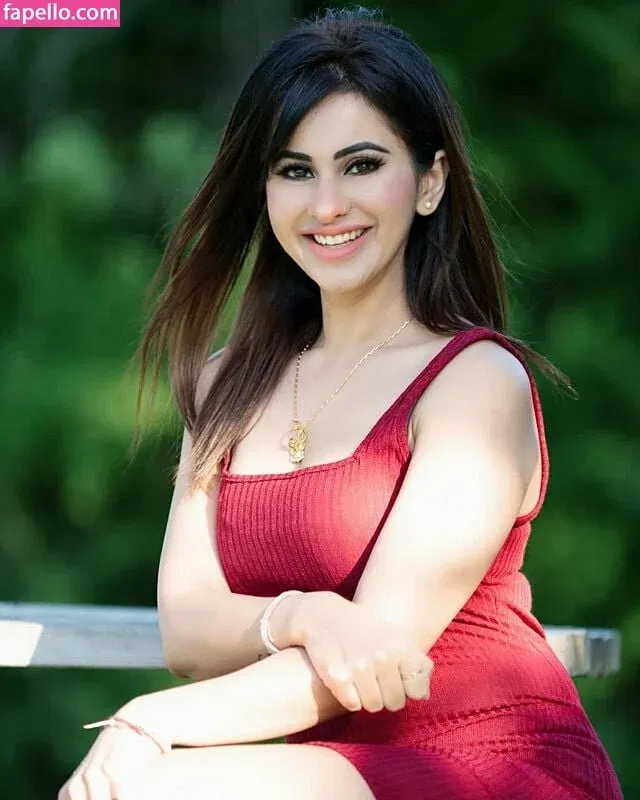 Meetii Kalher Onlyfans Photo Gallery 