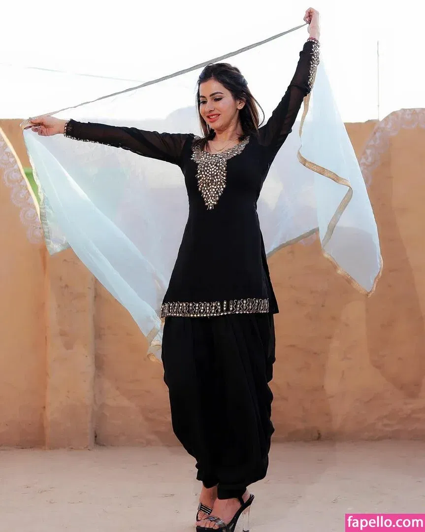 Meetii Kalher Onlyfans Photo Gallery 