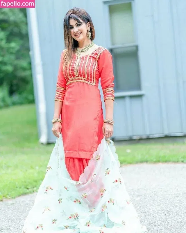 Meetii Kalher Onlyfans Photo Gallery 