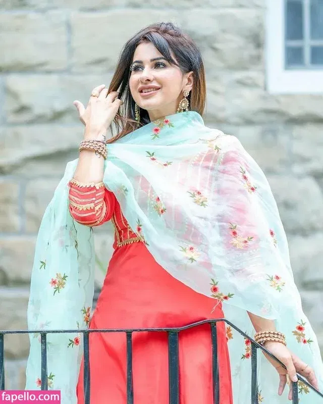 Meetii Kalher Onlyfans Photo Gallery 