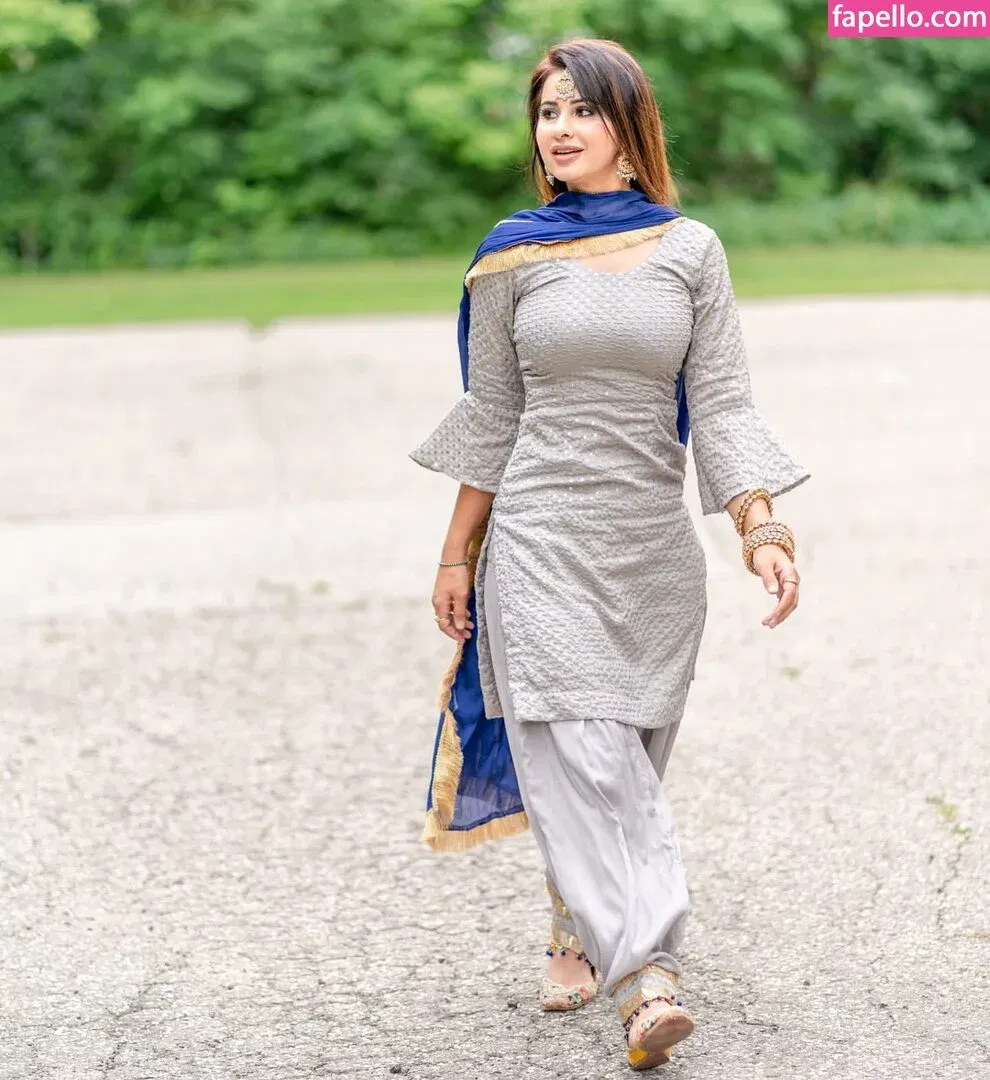 Meetii Kalher Onlyfans Photo Gallery 