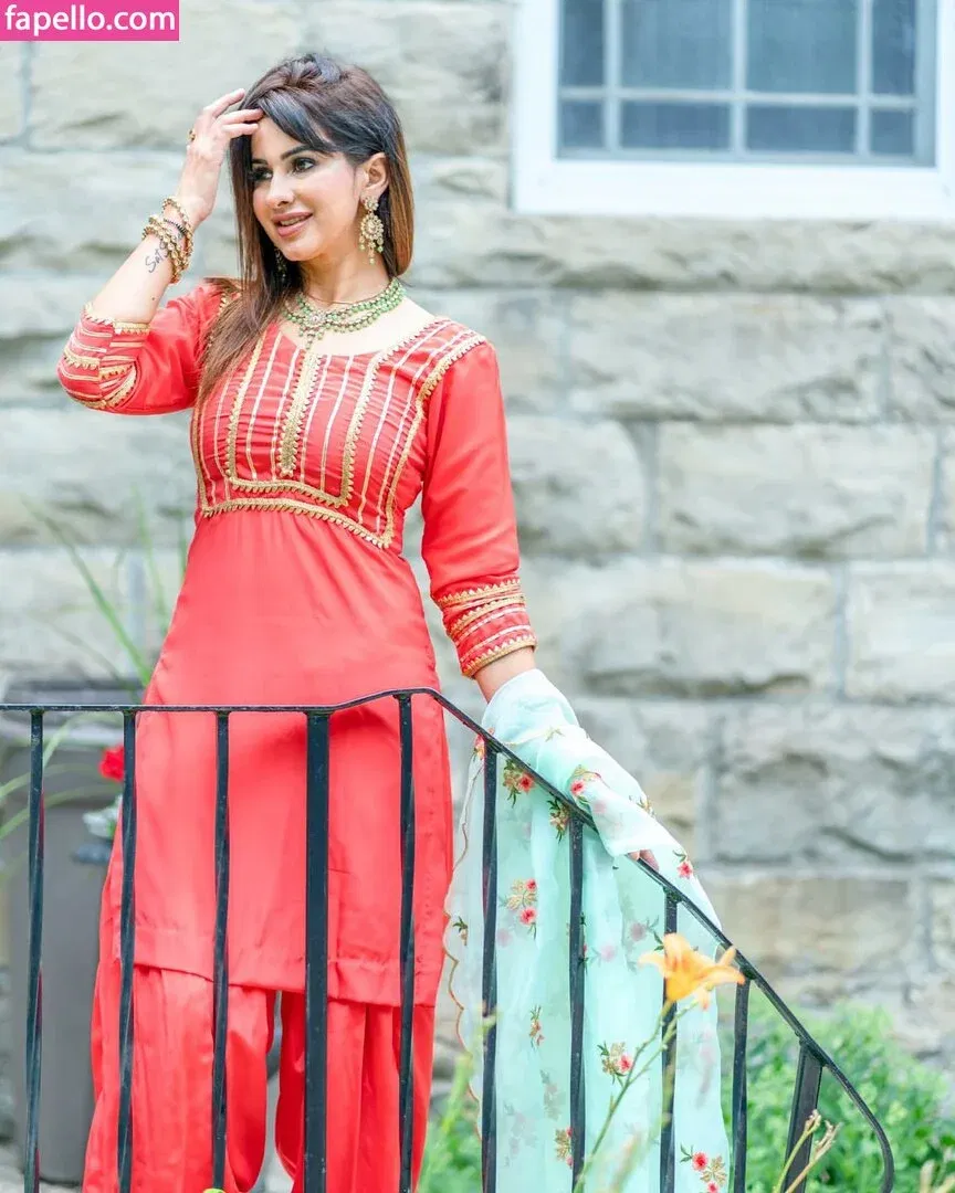 Meetii Kalher Onlyfans Photo Gallery 