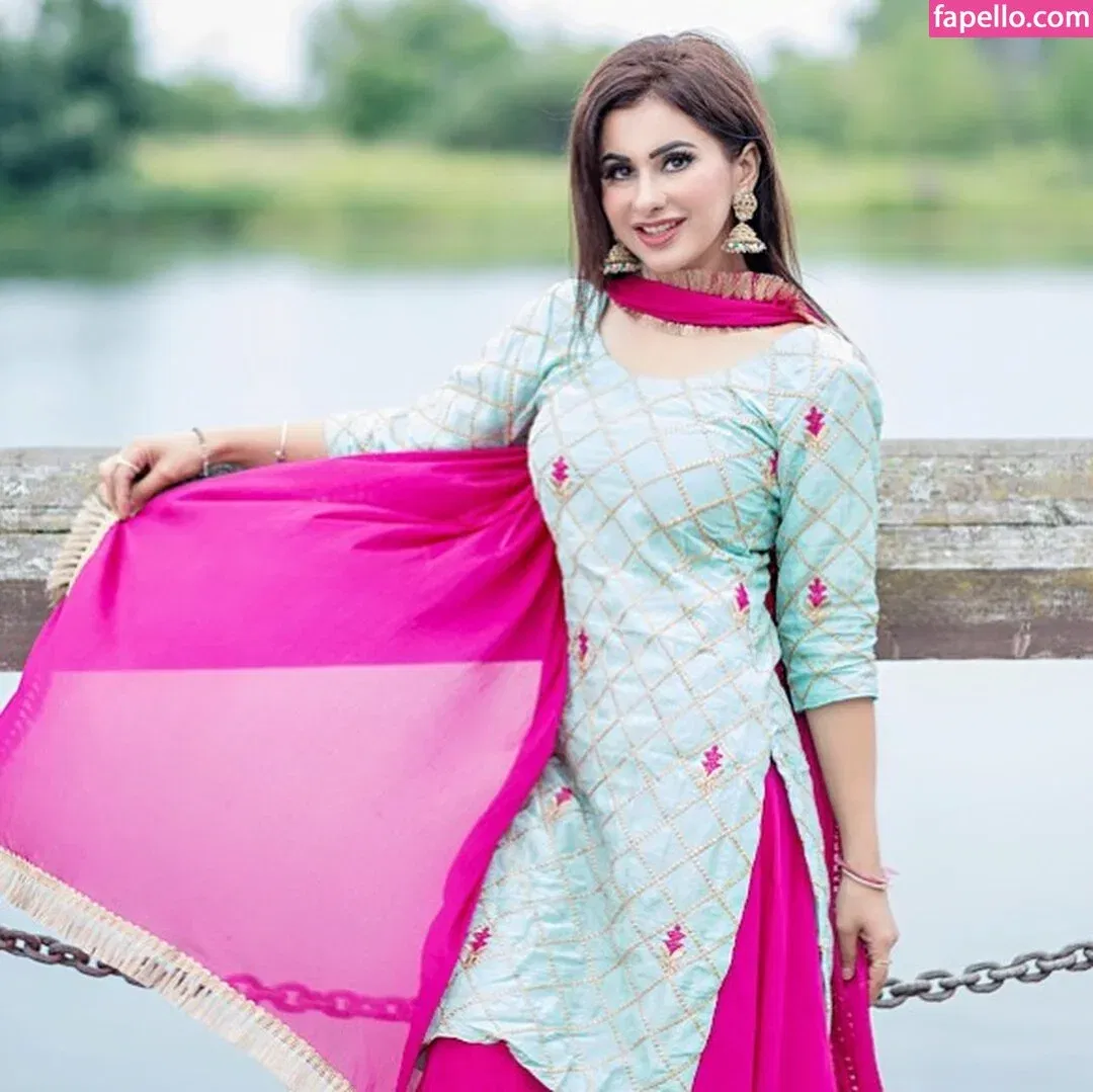 Meetii Kalher Onlyfans Photo Gallery 