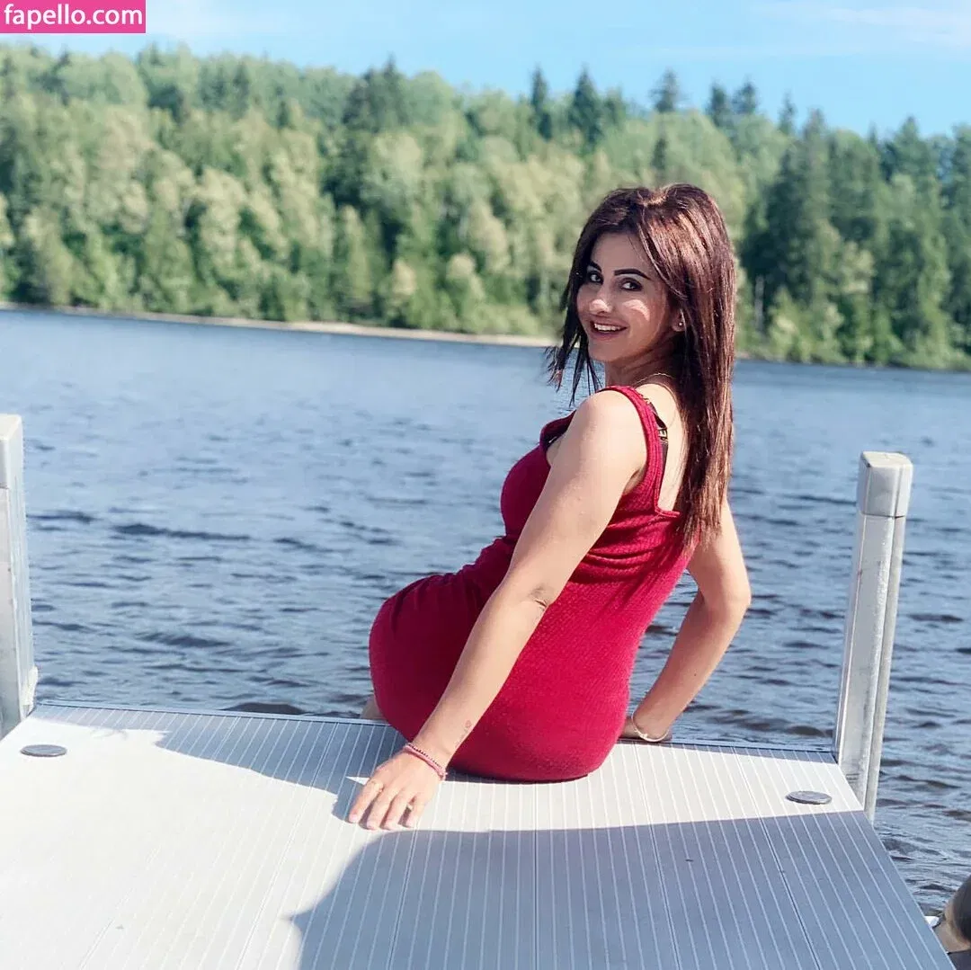 Meetii Kalher Onlyfans Photo Gallery 