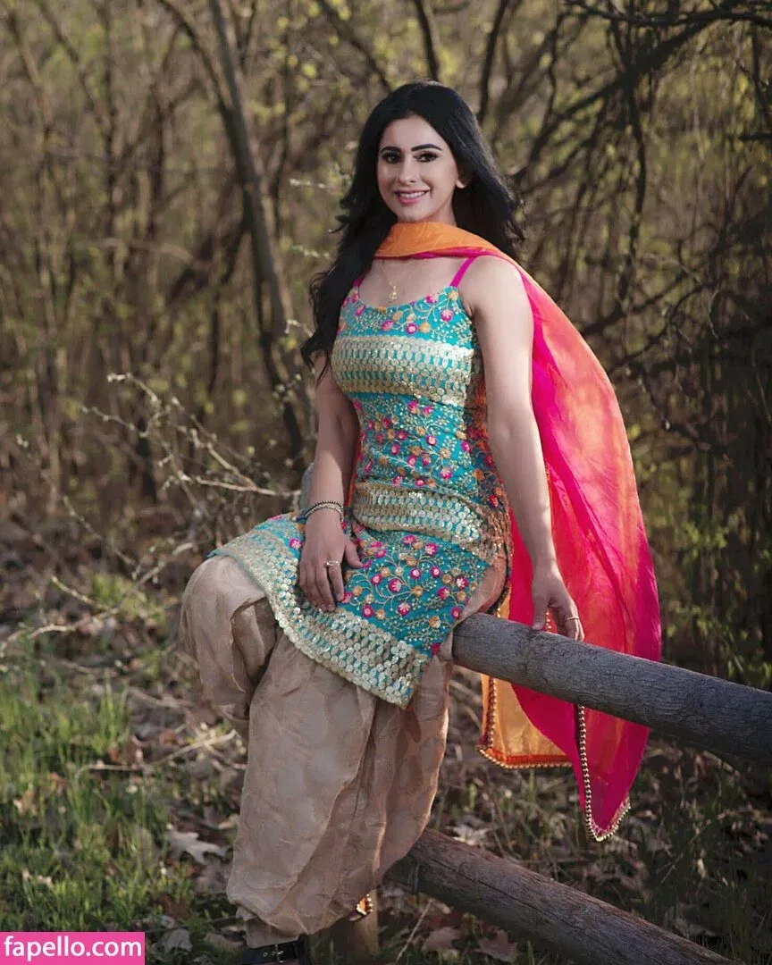 Meetii Kalher Onlyfans Photo Gallery 