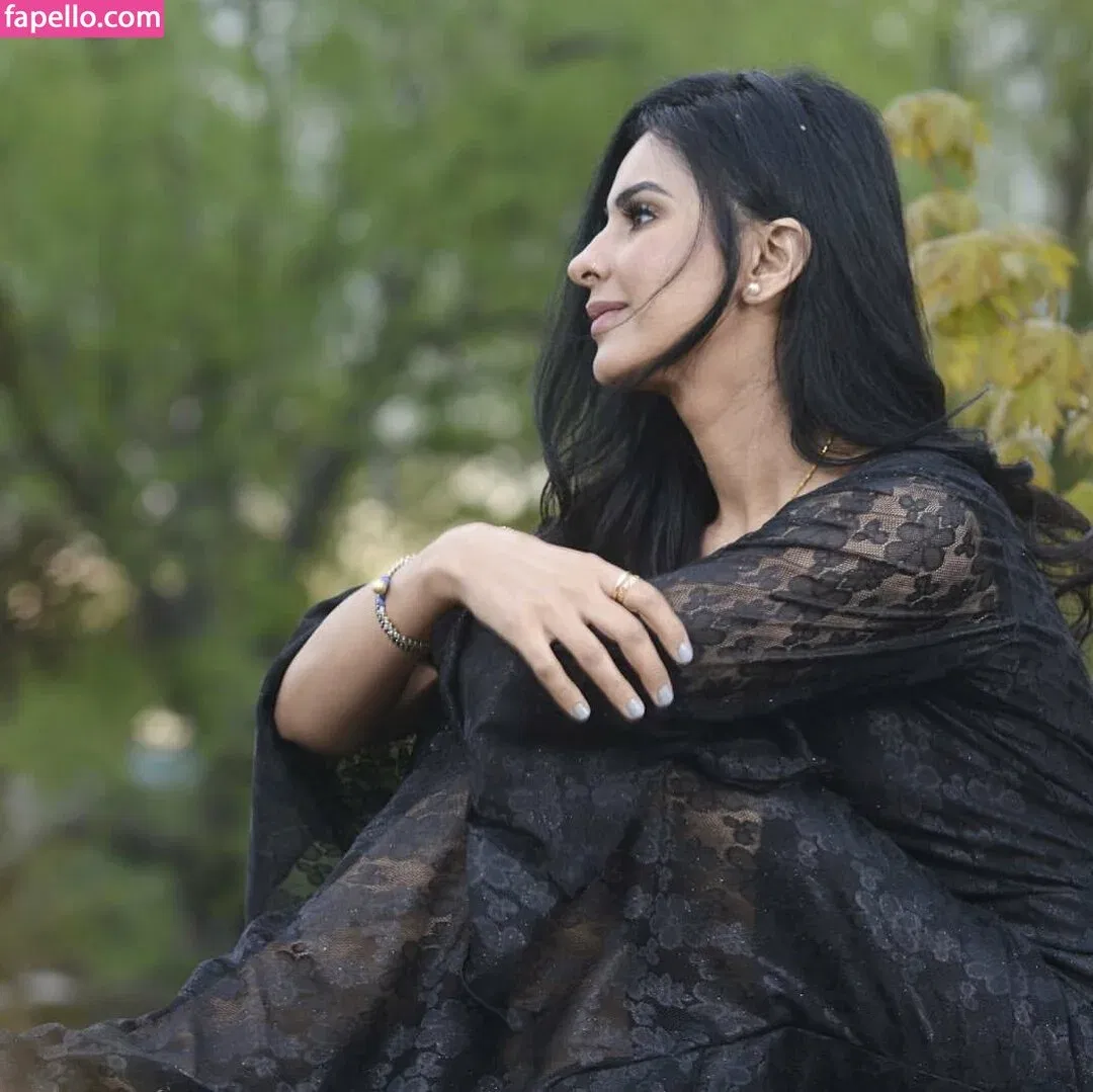 Meetii Kalher Onlyfans Photo Gallery 