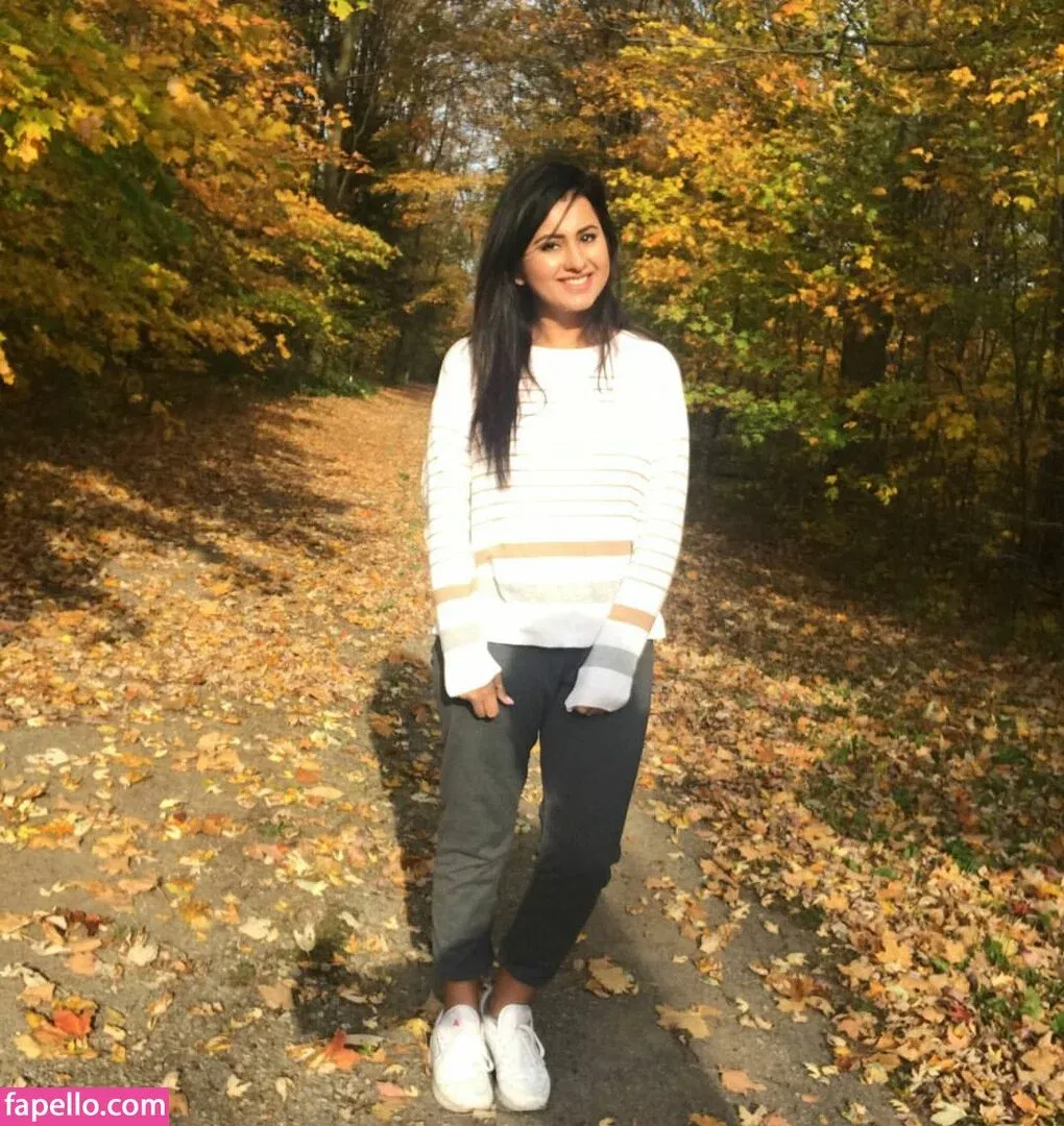 Meetii Kalher Onlyfans Photo Gallery 