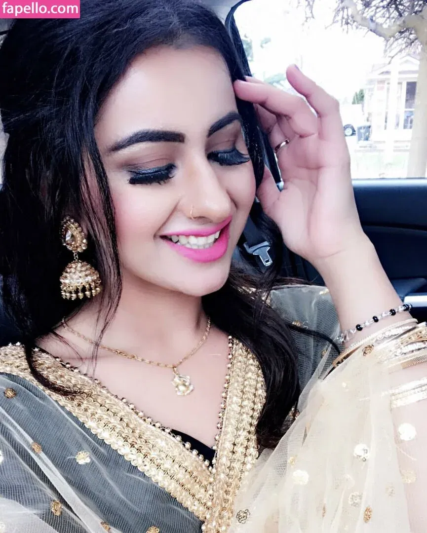 Meetii Kalher Onlyfans Photo Gallery 