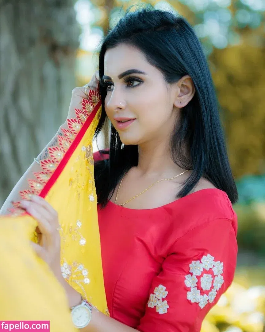 Meetii Kalher Onlyfans Photo Gallery 