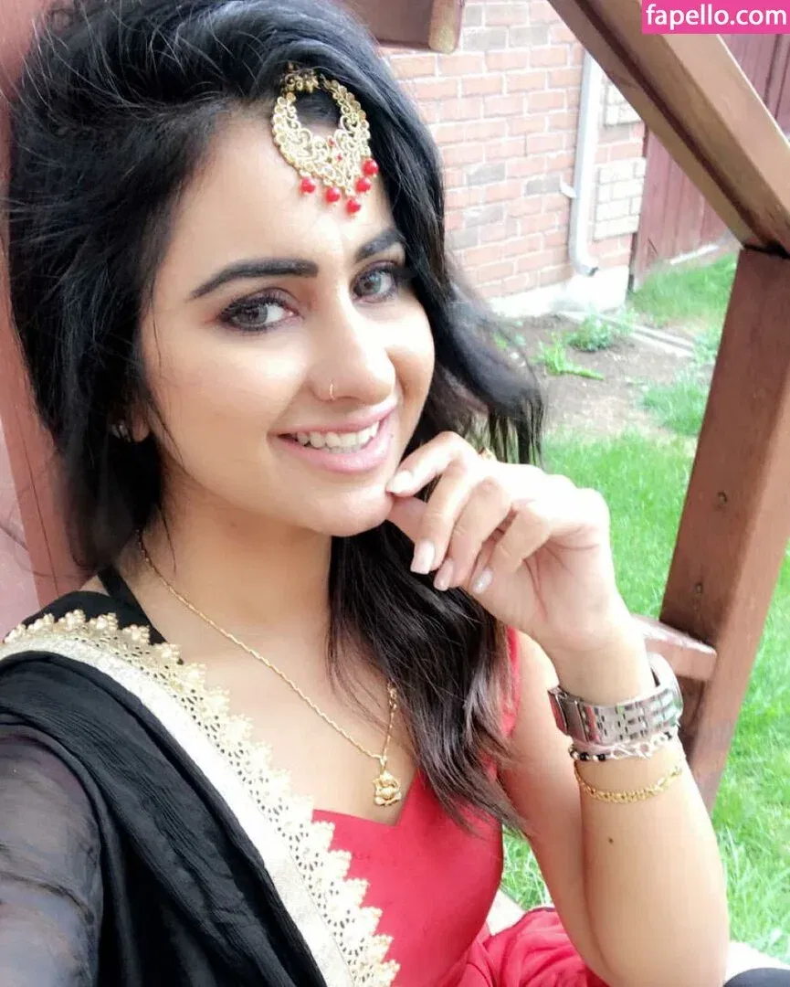 Meetii Kalher Onlyfans Photo Gallery 