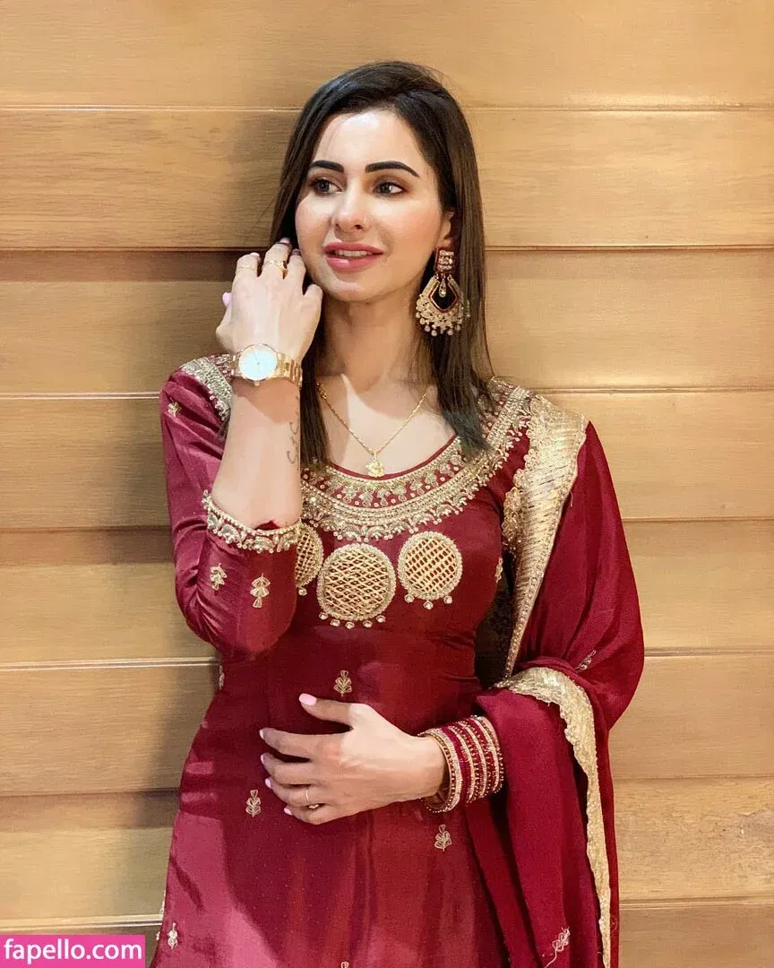 Meetii Kalher Onlyfans Photo Gallery 