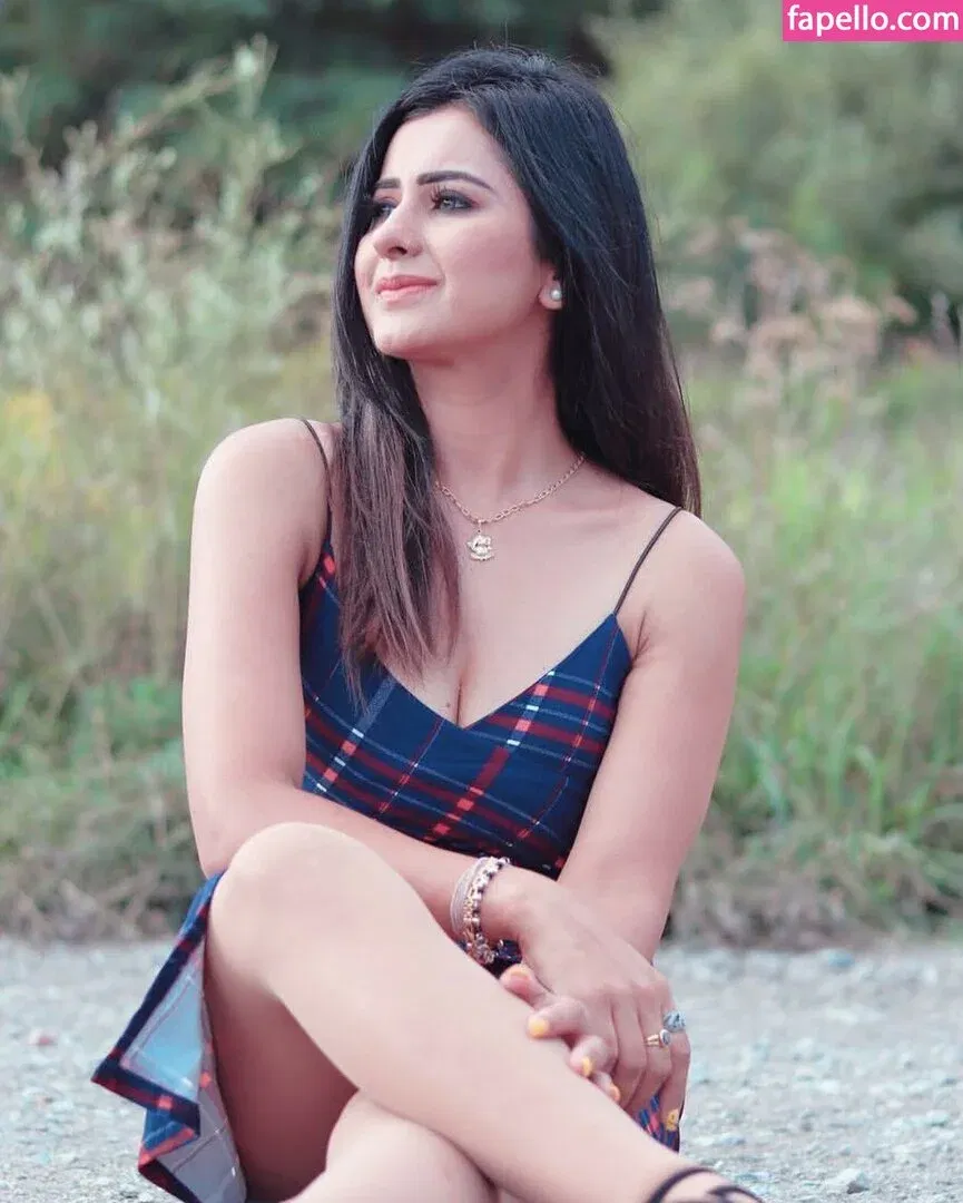 Meetii Kalher Onlyfans Photo Gallery 