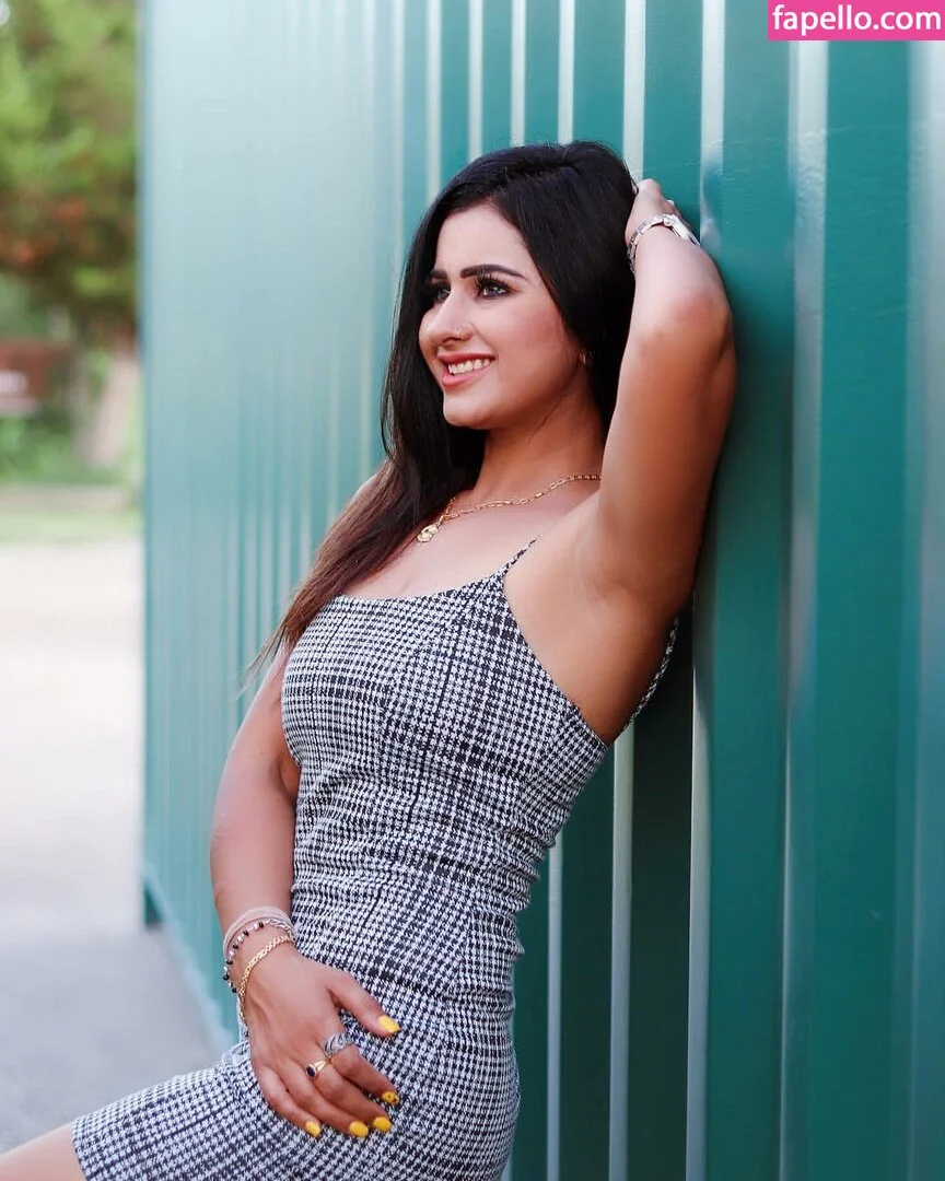 Meetii Kalher Onlyfans Photo Gallery 