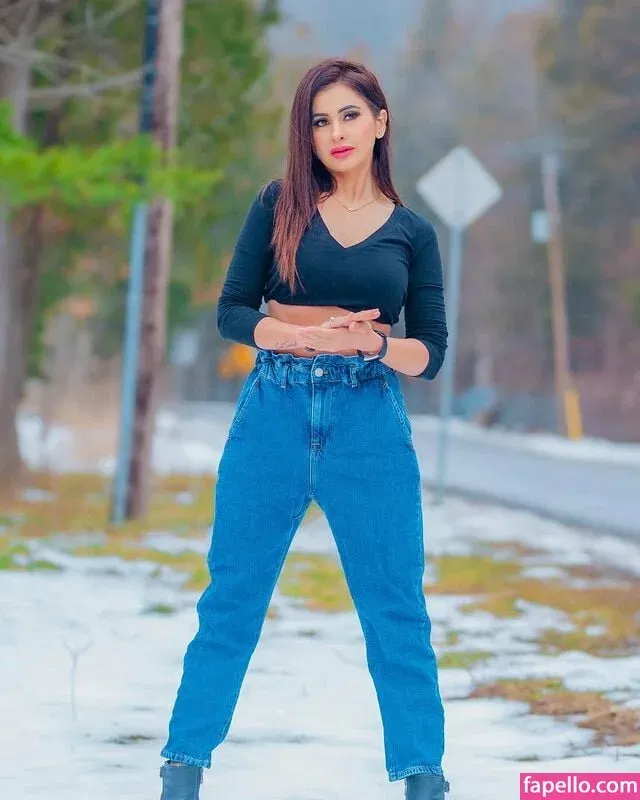 Meetii Kalher Onlyfans Photo Gallery 