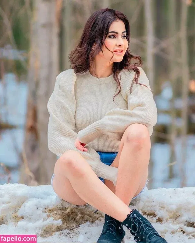 Meetii Kalher Onlyfans Photo Gallery 