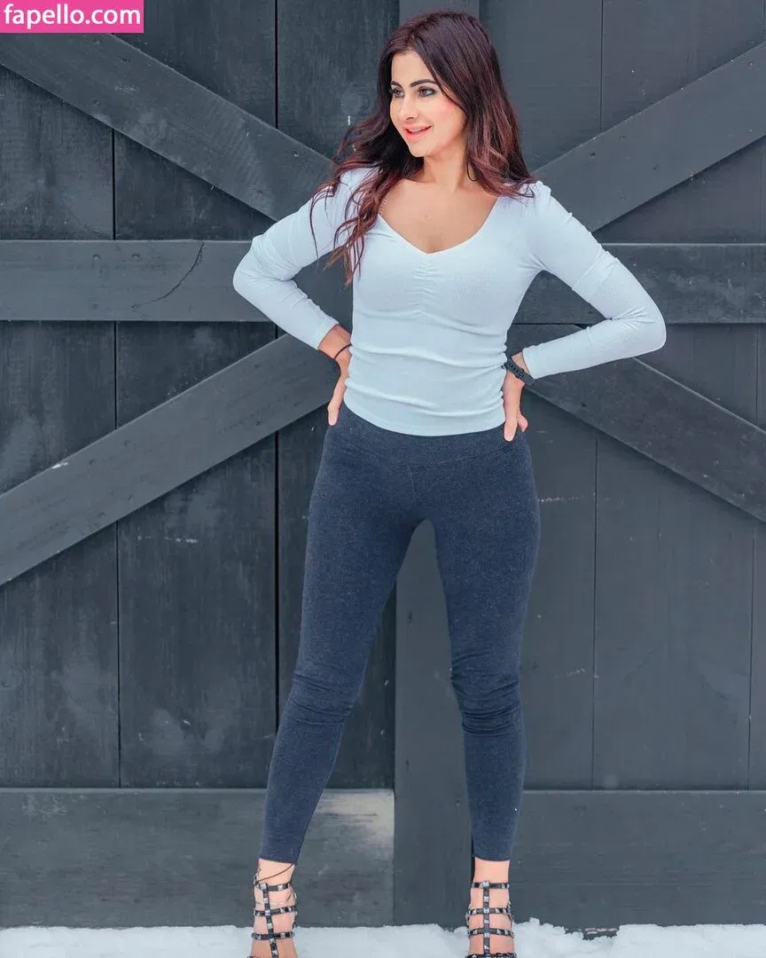 Meetii Kalher Onlyfans Photo Gallery 