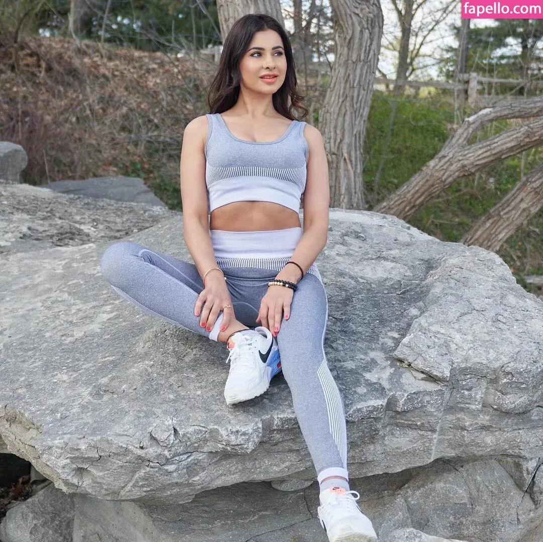 Meetii Kalher Onlyfans Photo Gallery 