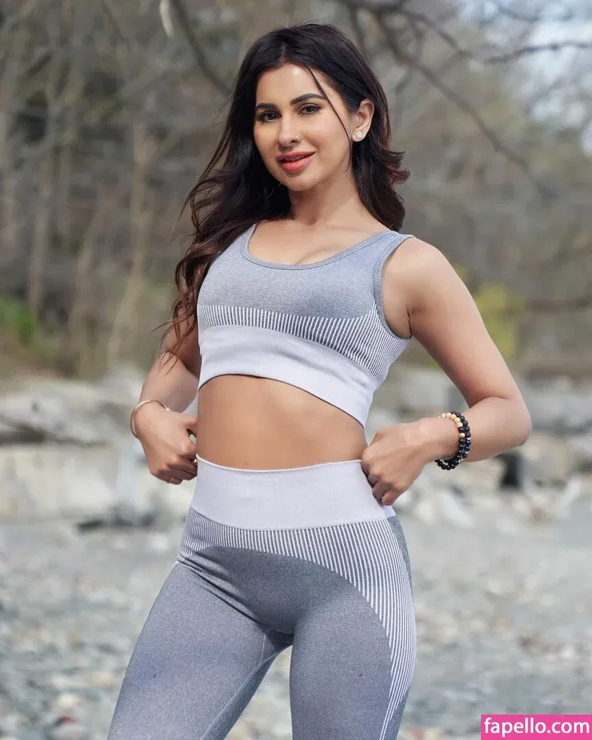 Meetii Kalher Onlyfans Photo Gallery 