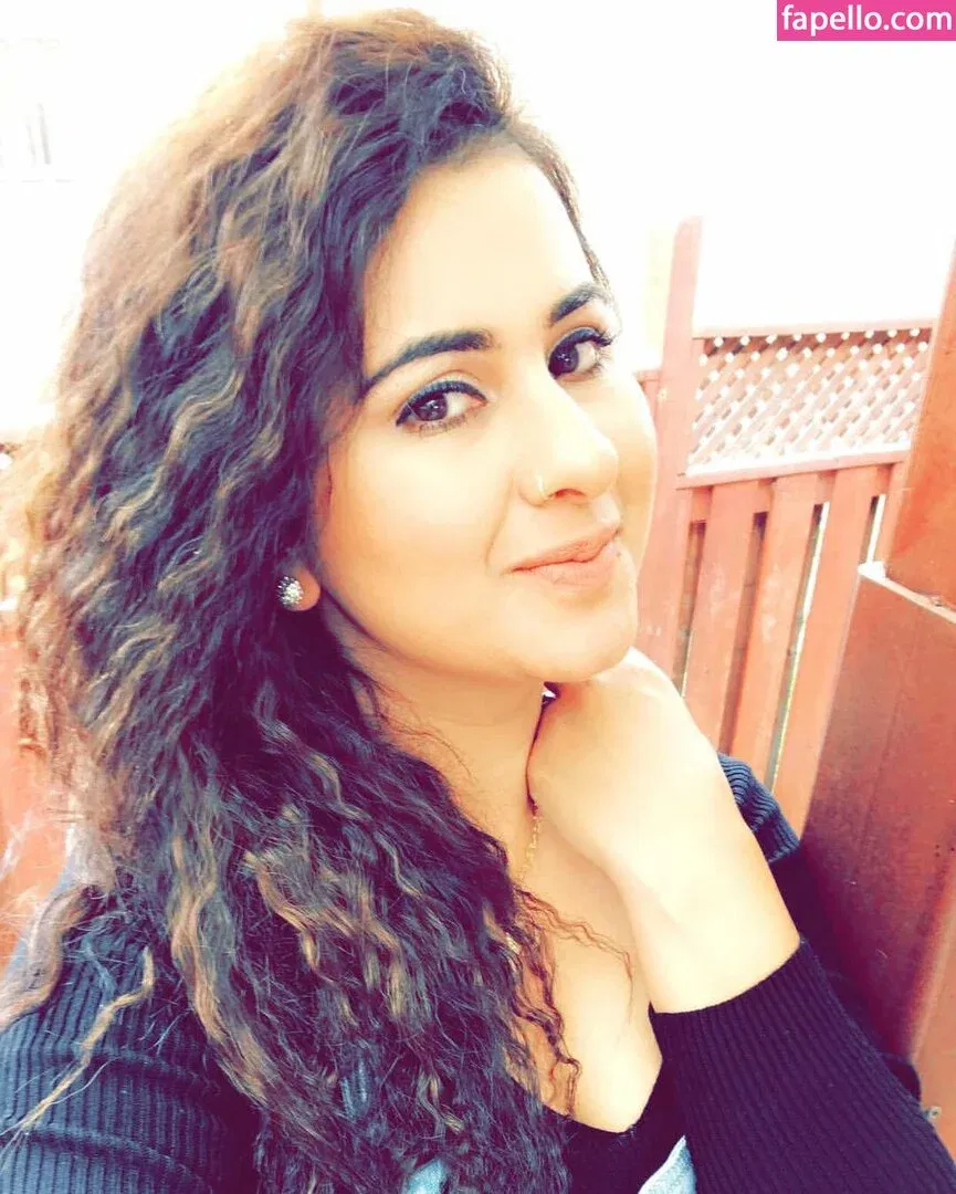 Meetii Kalher Onlyfans Photo Gallery 