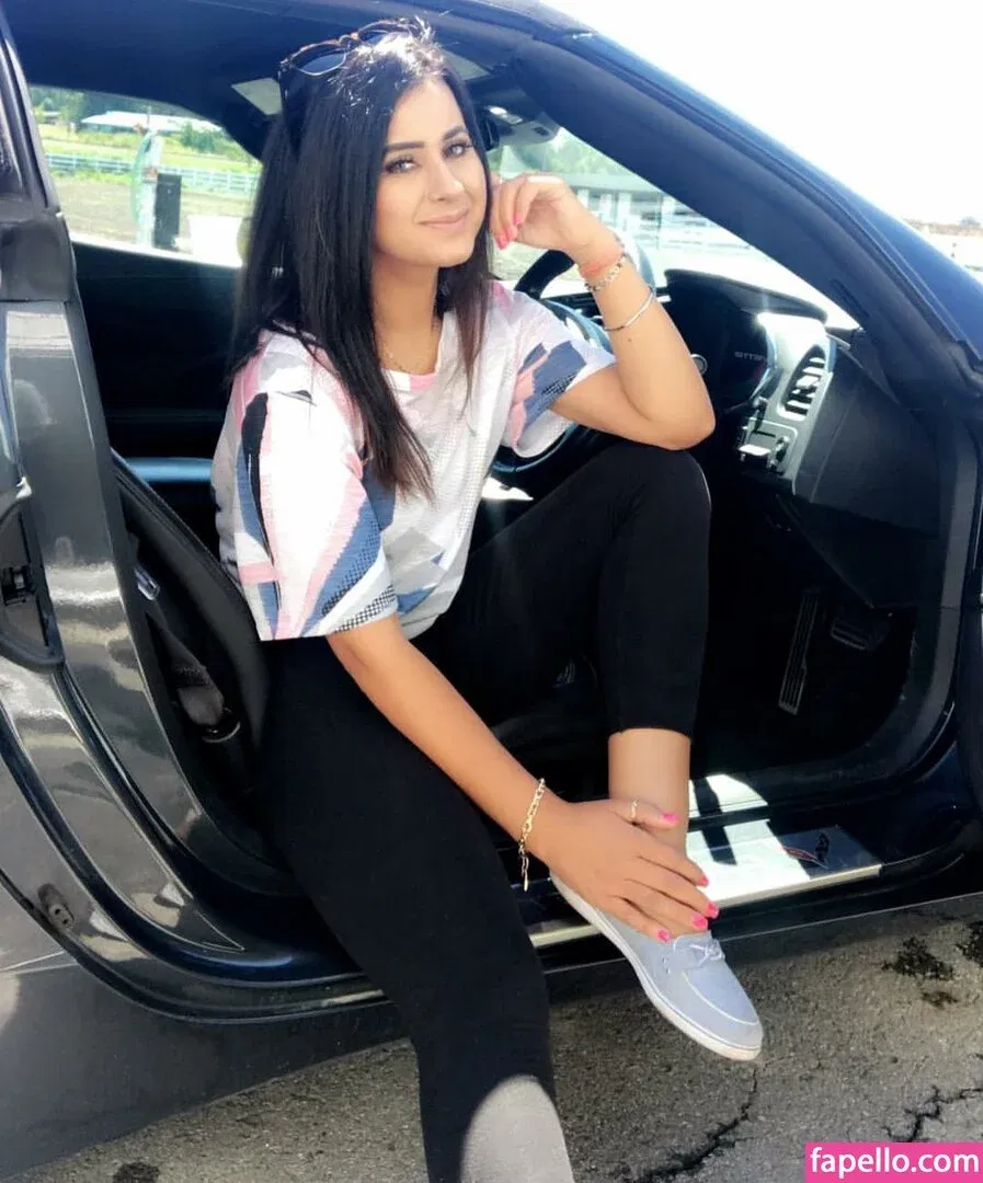 Meetii Kalher Onlyfans Photo Gallery 