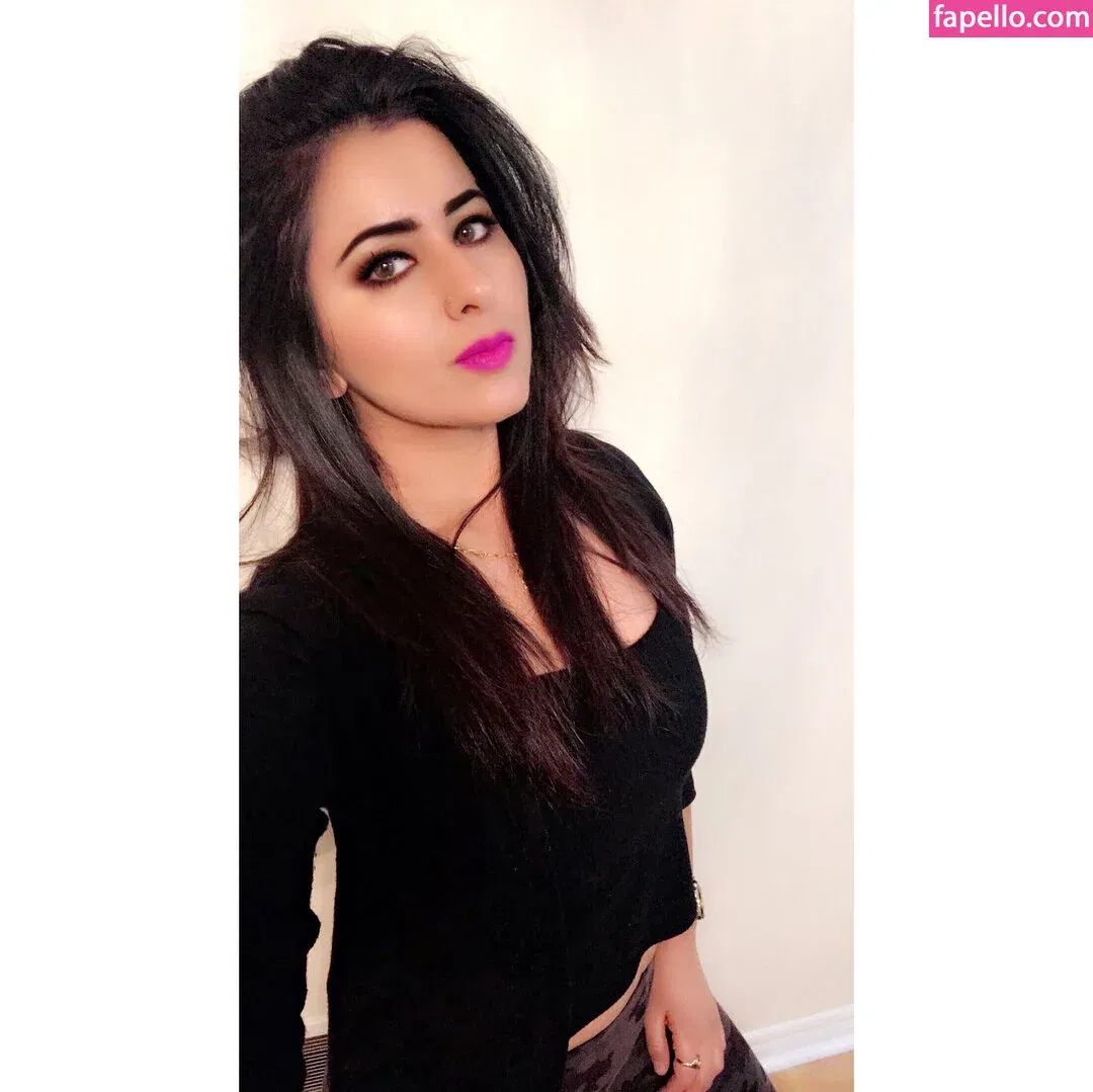Meetii Kalher Onlyfans Photo Gallery 