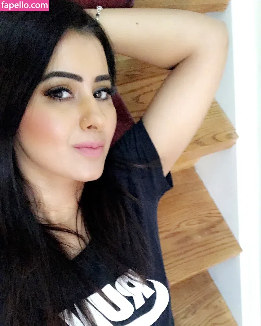 Meetii Kalher Onlyfans Photo Gallery 