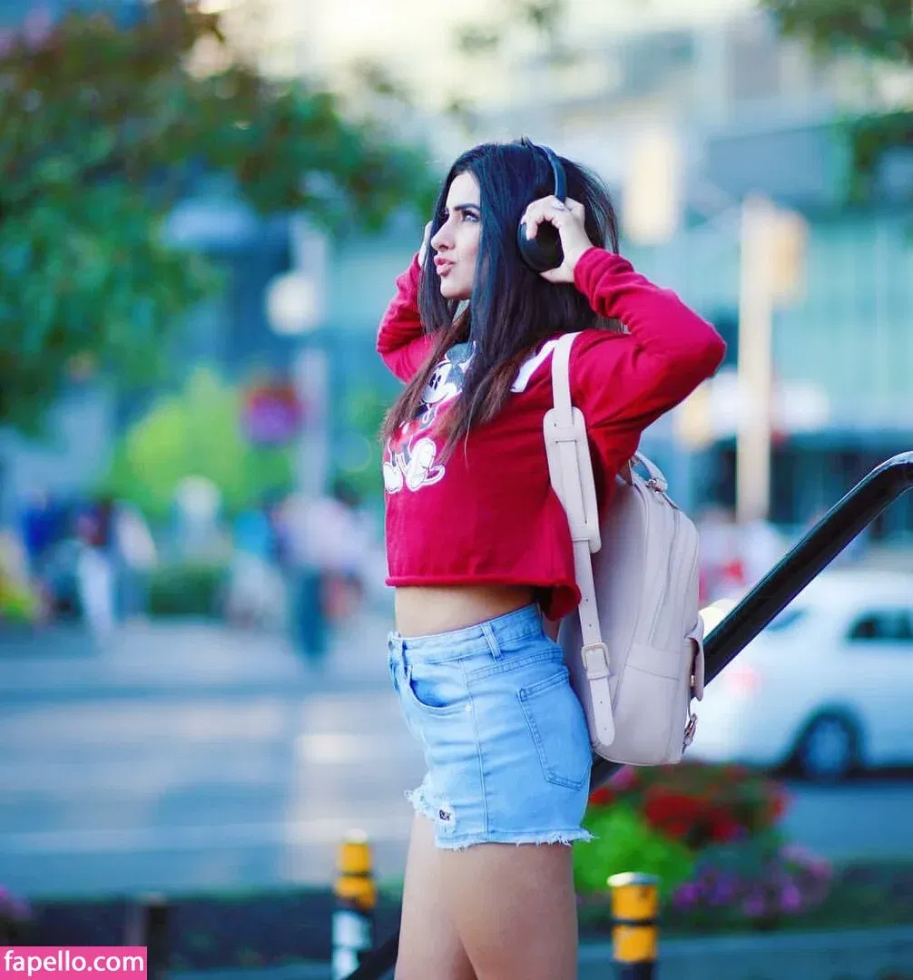 Meetii Kalher Onlyfans Photo Gallery 