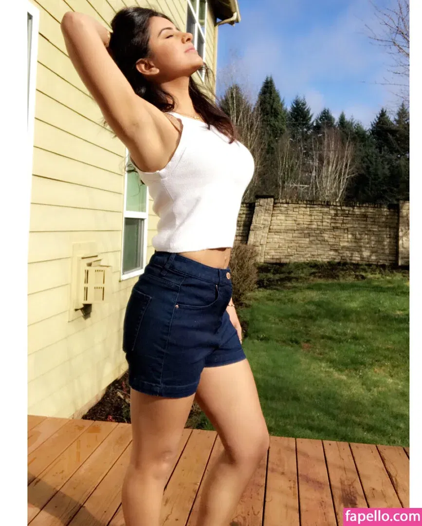 Meetii Kalher Onlyfans Photo Gallery 