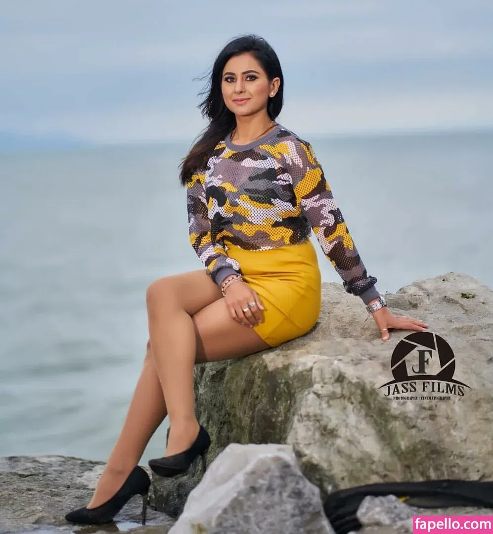 Meetii Kalher Onlyfans Photo Gallery 