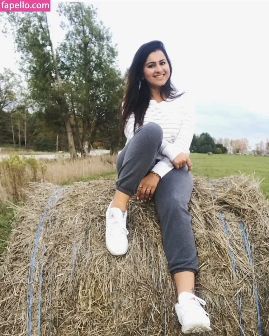 Meetii Kalher Onlyfans Photo Gallery 