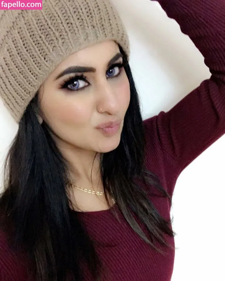 Meetii Kalher Onlyfans Photo Gallery 