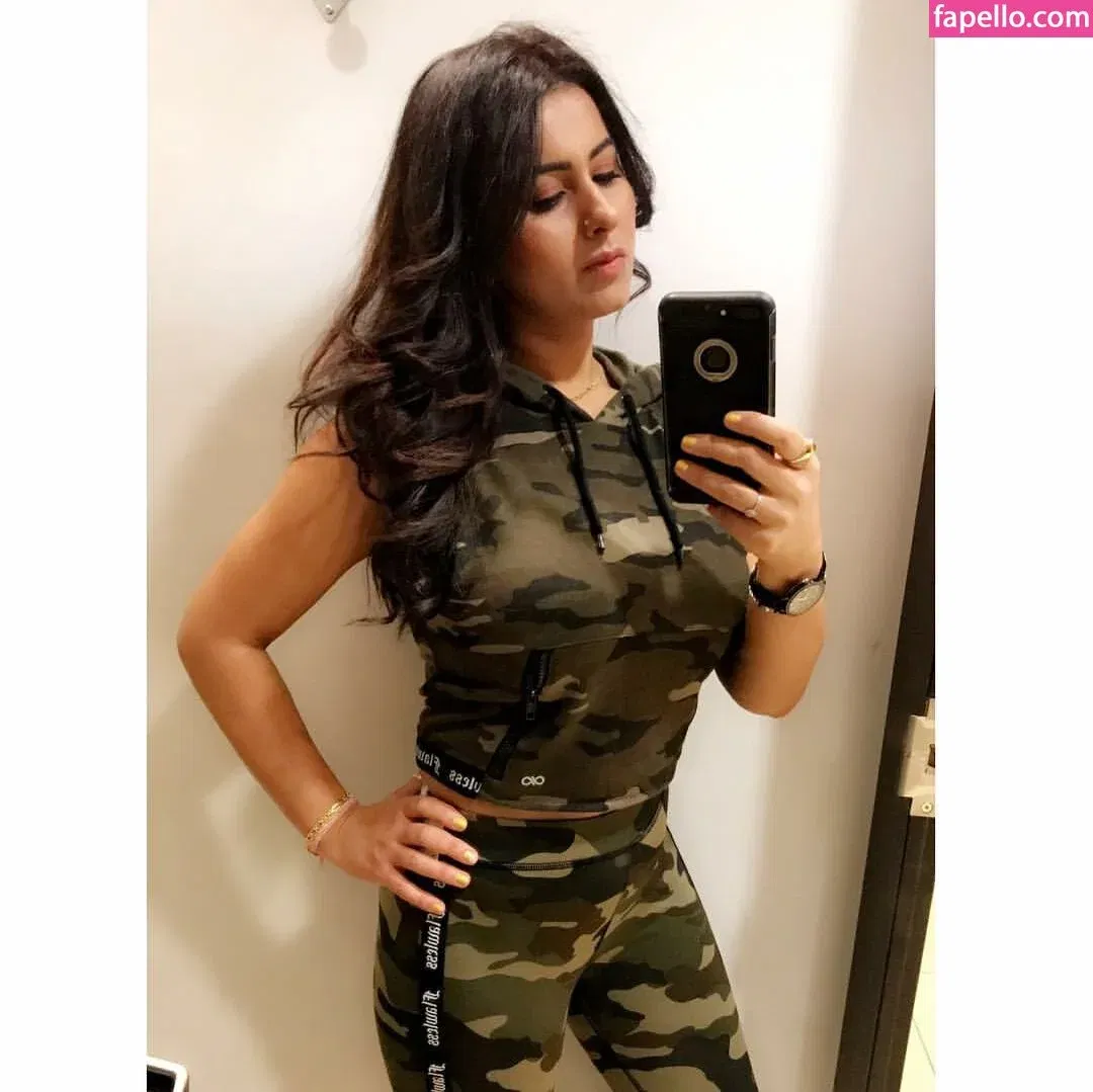 Meetii Kalher Onlyfans Photo Gallery 